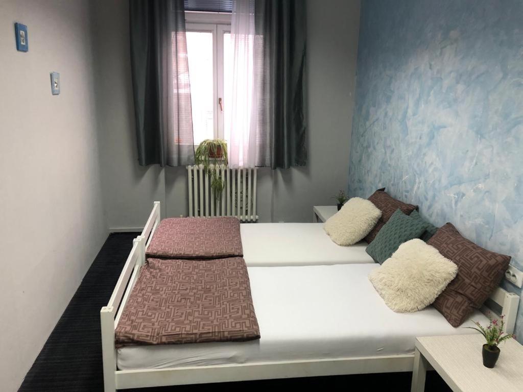 Spacious Tuzlaks Apartments Sarajevo Ferhadija Ngoại thất bức ảnh