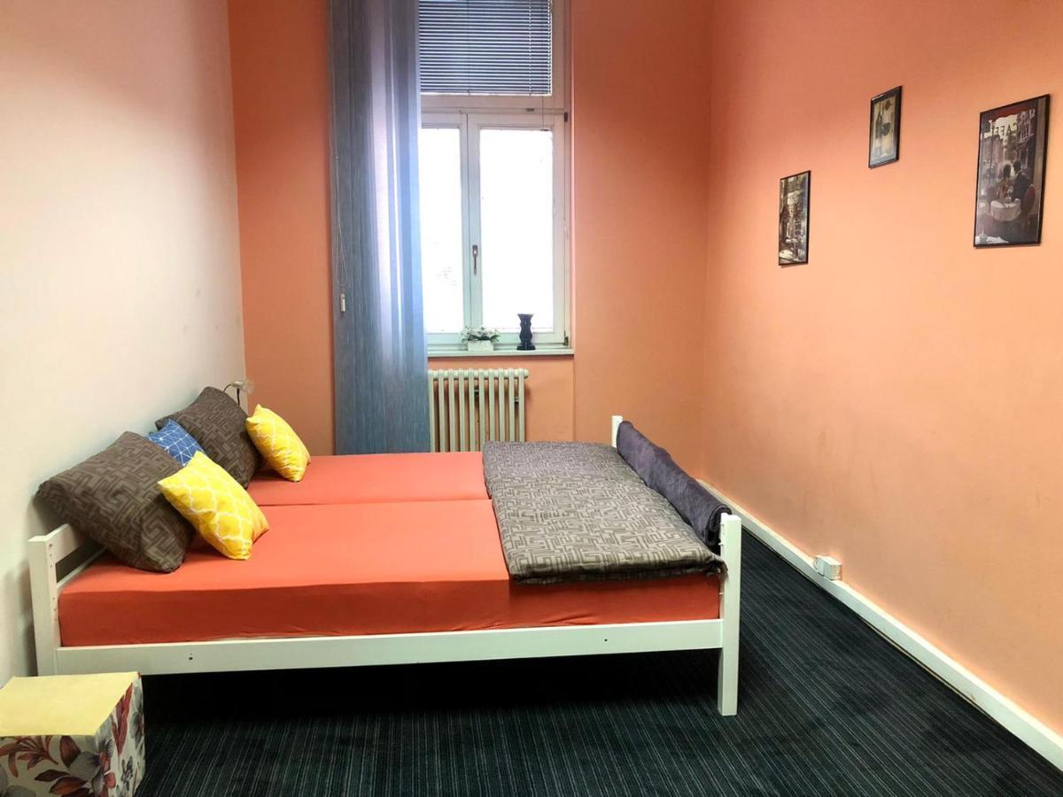 Spacious Tuzlaks Apartments Sarajevo Ferhadija Ngoại thất bức ảnh